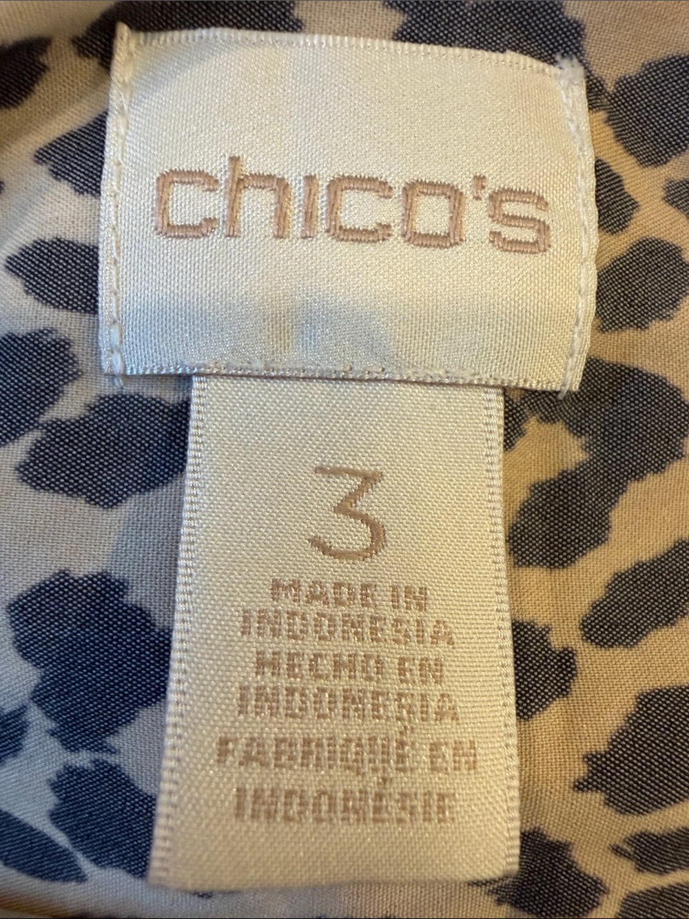 Chico's Leopard Print Button-Front Blouse XL - Picture 5 of 6